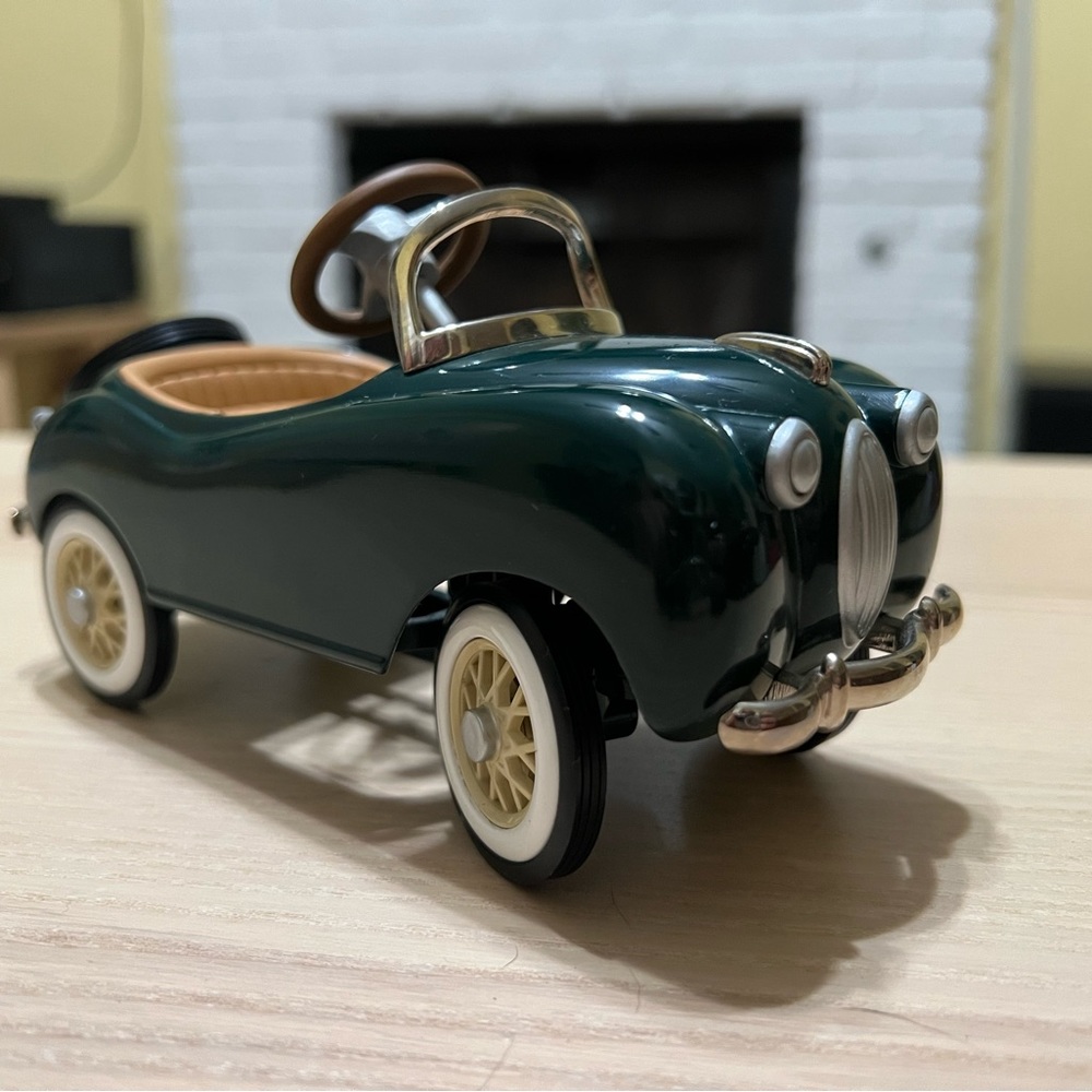 Jaguar Mini Pedal Car Metal Body Model